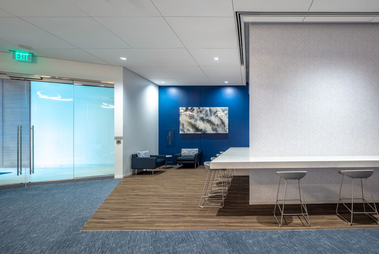 Executive Lounge & Custom Bar